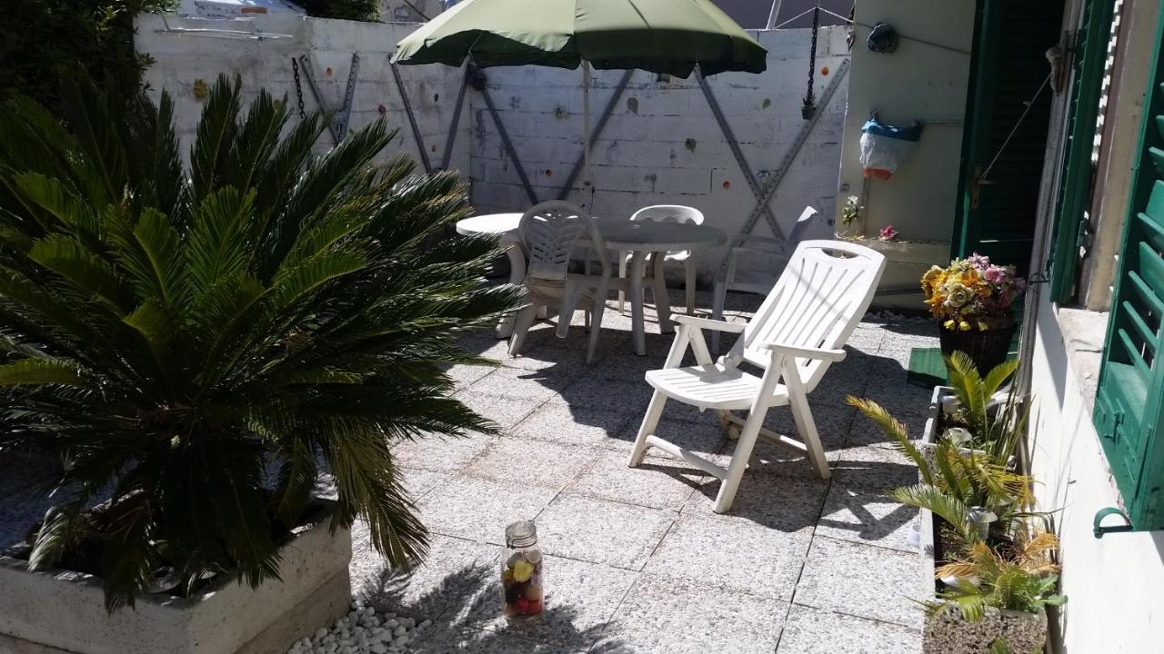 Appartamento Chez L'Homme Tranquille Arena Metato Esterno foto